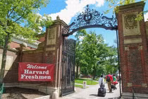 Bộ GD&ĐT sẽ hỗ trợ du học sinh Việt bị trục xuất khỏi Mỹ