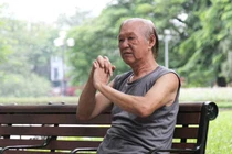 Chữa viêm gân cổ tay bằng xoa bóp bấm huyệt