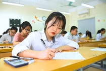 Các trường ưu tiên tuyển thí sinh có chứng chỉ quốc tế: Liệu có công bằng?