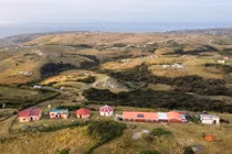 Lông gà và chất thải con người, nguồn nguyên liệu sản xuất khí sinh học bền vững