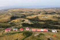 Lông gà và chất thải con người, nguồn nguyên liệu sản xuất khí sinh học bền vững