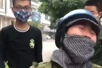 Người phụ nữ bán hàng rong muốn chính quyền phường mang xe đến nhà trả