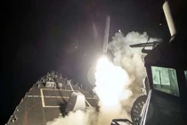 Mỹ, Anh cáo buộc Damascus sử dụng vũ khí hóa học, chuẩn bị tấn công Syria