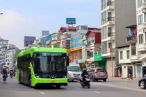 Tuyến xe buýt điện E09 có lộ trình từ Khu đô thị Vinhomes Smart City - Đường Thanh Niên - Công viên nước Hồ Tây.