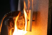 Chập điện trời nồm, một phen hú hồn