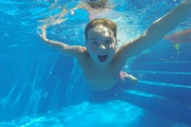 Hợp chất giúp bể bơi an toàn hơn 