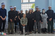 Phó thủ tướng Trịnh Đình Dũng viếng 13 cán bộ, chiến sĩ