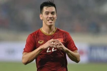 Quay chậm siêu phẩm của Tiến Linh vào lưới UAE