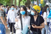 TPHCM: Yêu cầu giáo viên, học sinh đeo khẩu trang ngoài lớp học