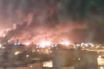 Houthi tấn công thành công mỏ dầu Ả rập Xê út, Washington nóng bỏng