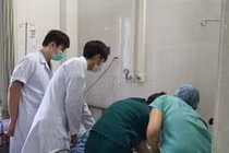 Làm đẹp vùng kín, 2 bệnh nhân bị biến chứng nguy kịch