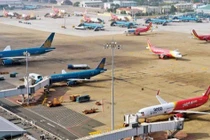 Hỏa tốc dừng các chuyến bay chở khách quốc tế tới Tân Sơn Nhất
