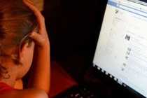 Vụ hot girl lộ clip nóng: Gửi đơn đến Công an Hà Nội truy nguồn phát tán