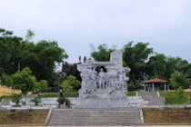  Vinamilk và quỹ 1 triệu cây xanh trồng cây tại nhiều địa danh lịch sử