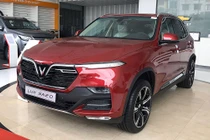 Xe VinFast giảm giá gần 300 triệu đồng