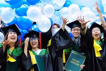 Nên xóa bỏ chương trình đào tạo thạc sĩ dạy 100 người như 1