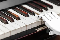 Chip RAM khí 8 bit giúp robot chơi piano