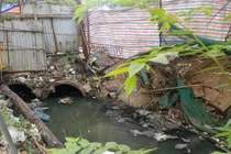 Nước thải "bức tử" sông hồ Hà Nội