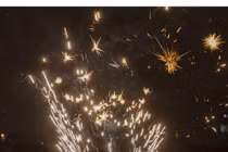 Pháo hoa Z121: Giàn phun viên vẫn được bán bình thường