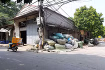 “Sống mòn” trong làng tạo nhựa Trung Văn