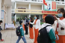 Sẵn sàng phương án điều trị cho học sinh mắc COVID-19 không để tăng đột biến và quá tải