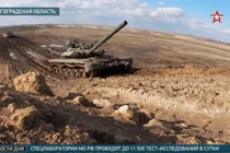 Lính tăng Quân khu phía Nam quân đội Nga đua vòng loại Tank Biathlon