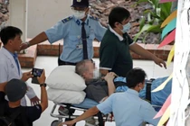 Báo chí nước ngoài ca ngợi Việt Nam tận tình cứu chữa phi công Anh