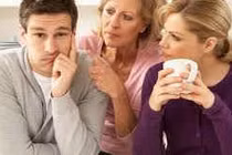 Băn khoăn khi cấm con trai quay lại với vợ cũ