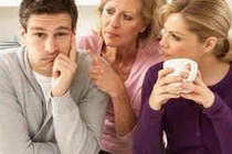 Băn khoăn khi cấm con trai quay lại với vợ cũ