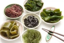 Rong biển nấu chân vịt trị bướu cổ