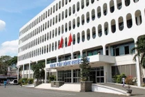 Phi công người Anh mắc Covid-19 có dấu hiệu lâm sàng lạc quan