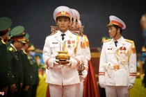 Người dân Quảng Trị tiễn đưa 22 quân nhân Đoàn 337