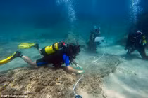 Mỏ nhiệt dịch dưới đáy biển