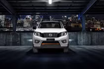 Navara Black Edition A-IVI chính thức ra mắt tại Việt Nam, giá 845 triệu đồng