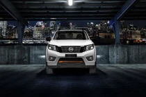 Navara Black Edition A-IVI chính thức ra mắt tại Việt Nam, giá 845 triệu đồng