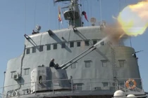 NATO diễu võ, Hạm đội Biển Đen cũng tập trận đạn thật, thử nghiệm hệ thống phòng không Crimea 