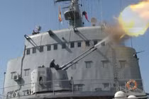 NATO diễu võ, Hạm đội Biển Đen cũng tập trận đạn thật, thử nghiệm hệ thống phòng không Crimea 