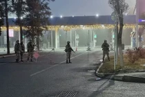 Quân đội Kazakhstan tiến vào thành phố, hàng nghìn nghi can khủng bố bị bắt giữ