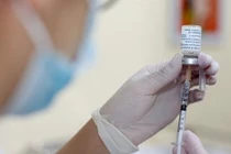 Cà Mau: Tiêm nhầm vắc xin COVID-19 cho bé 8 tháng tuổi