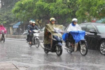 Xử lý mũ bảo hiểm bốc mùi sau mưa