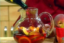 Làm rượu vang từ hoa quả