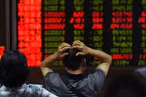  Áp lực bán tăng mạnh hàng loạt cổ phiếu giảm sàn