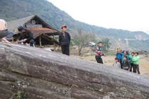 Bí ẩn hình khắc cổ ở Xín Mần