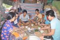 29.000 lao động tự do ở Hà Nội nhận quyết định hỗ trợ hơn 43,4 tỉ đồng