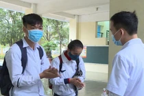 Một số địa phương cho học sinh đi học trở lại trong tháng 4