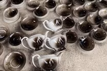 Cơ sở bán đồ gốm in tên Chủ tịch nước, Thủ tướng bị phạt 6 triệu