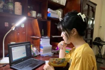 Hà Nội yêu cầu kiểm tra tác động tiêu cực của học trực tuyến