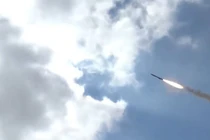 UAV và tên lửa Houthi tiếp tục dồn dập tấn công Ả rập Xê út 