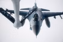 Không quân Mỹ diễn tập quân sự chung với các nước Đông Âu trên Biển Đen