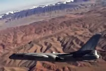 Trung Quốc đưa máy bay ném bom chiến lược H-6K lên biên giới với Ấn Độ